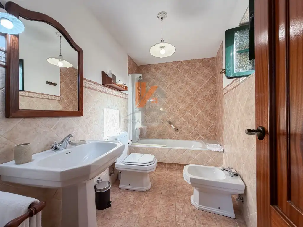 Bathroom of Houses for sale in Ames  with Private garden