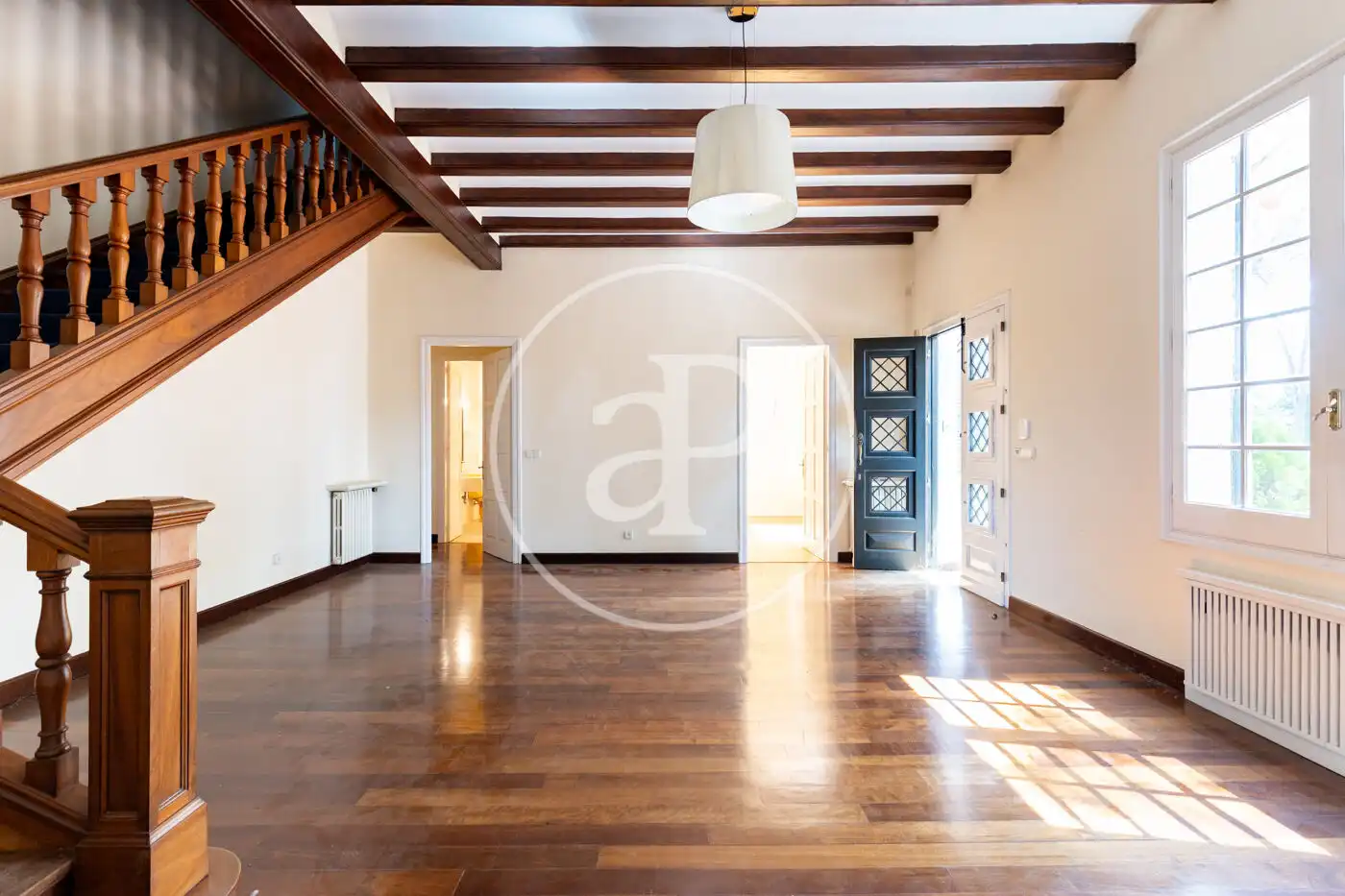 Sala de estar de Casa o chalet en venta en Sant Cugat del Vallès con Calefacción, Jardín privado y Terraza