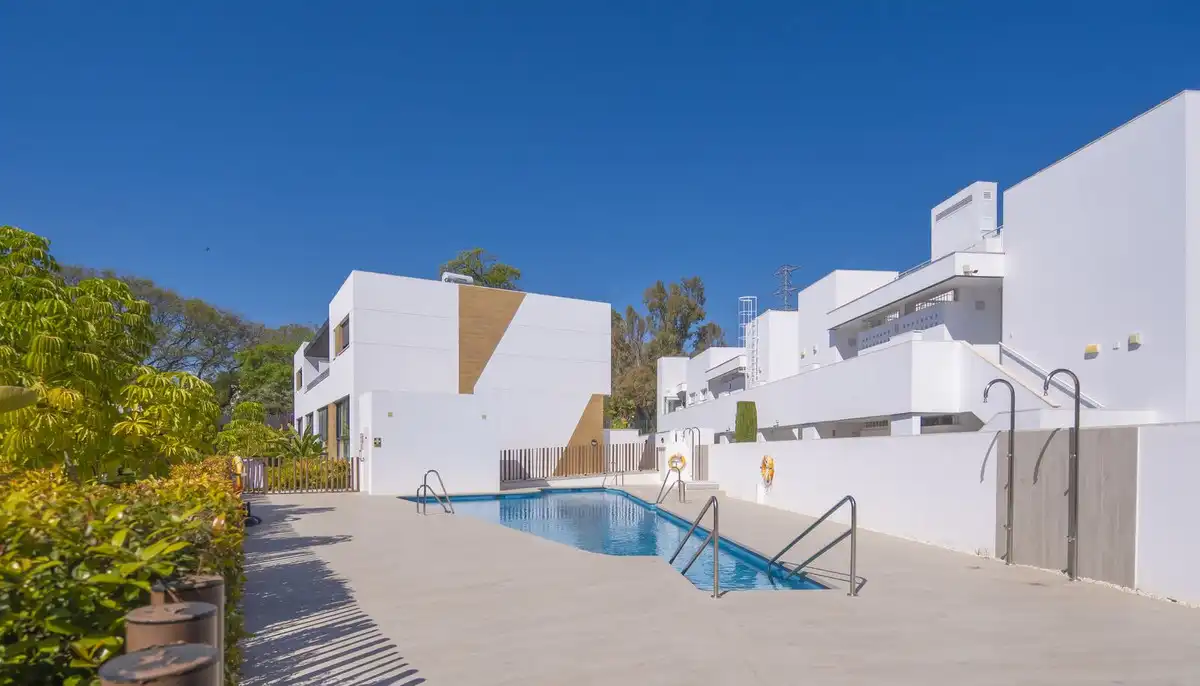 Swimming pool of Detached homes for sale in Marbella  with Air Conditioner and Terrace
