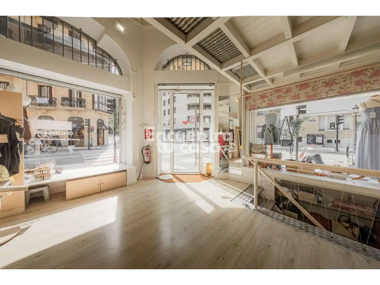 Vista exterior de Local de lloguer en Donostia - San Sebastián  amb Alarma