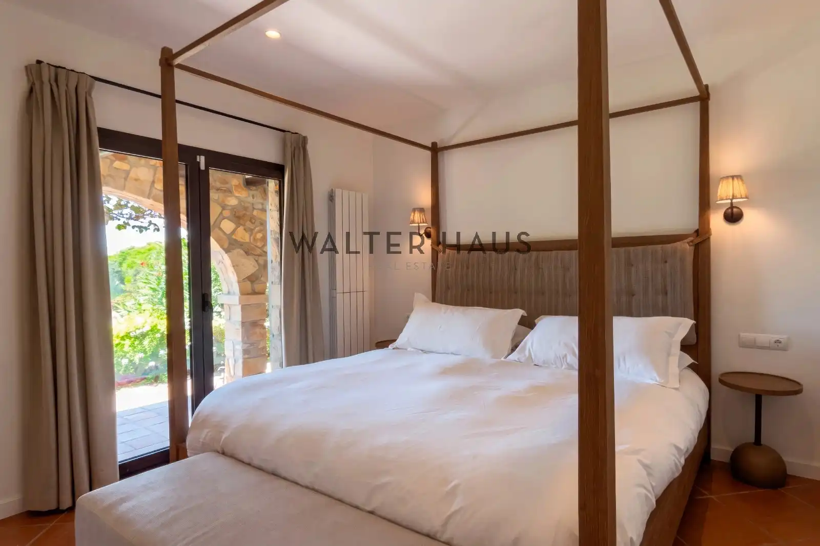 Casa amb terrassa en venda a Avinguda de Vallvanera, imagen 74