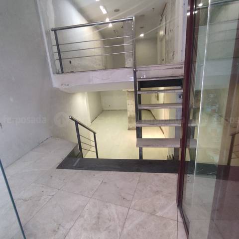 Local comercial en Alquiler en CL CAVEDA en Salesas - Foncalada - Campoamor