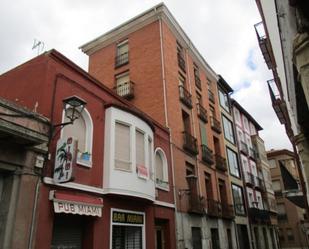 Vista exterior de Apartament en venda en  Logroño amb Balcó