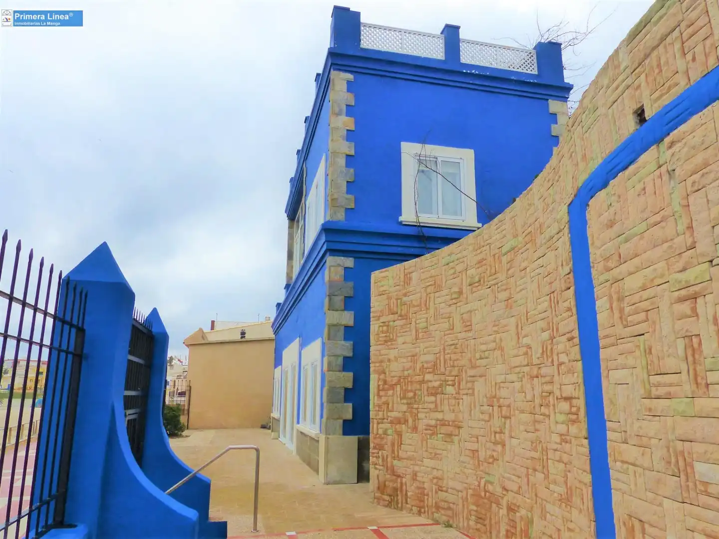 Vista exterior de Casa o chalet en venta en Cartagena con Calefacción, Jardín privado y Parquet