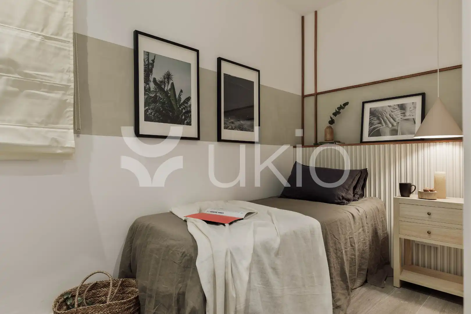 Dormitori de Apartament de lloguer en Barcelona amb Aire condicionat, Calefacció i Moblat