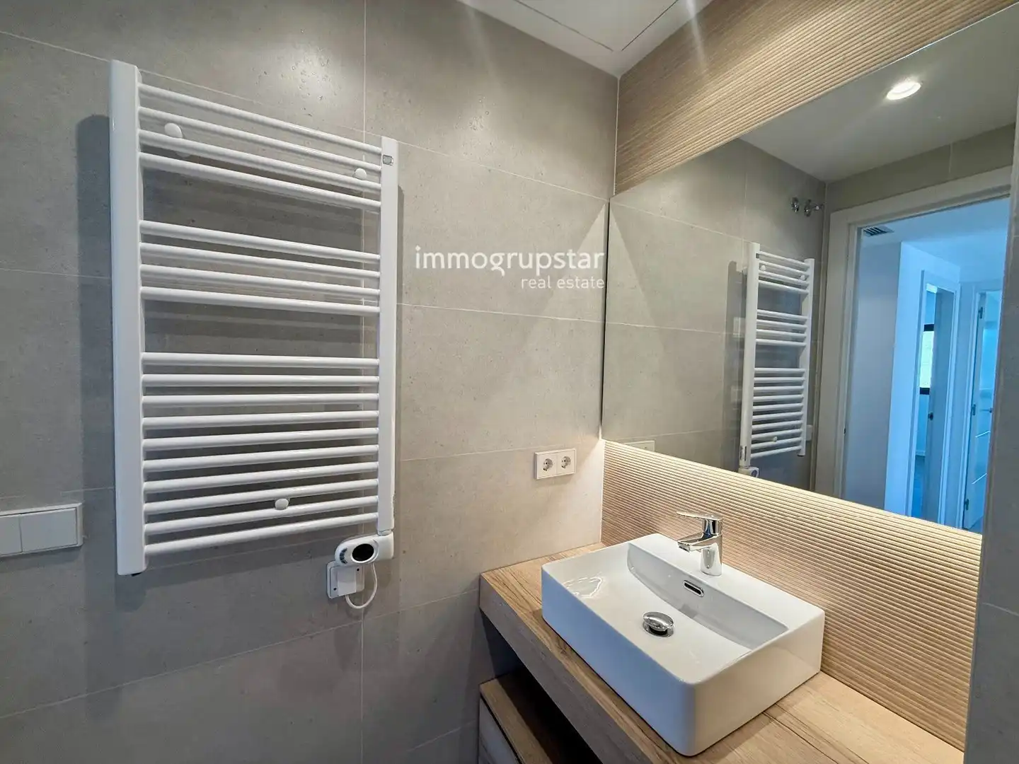 Apartament en venda a Cavall Bernat, Los Pinos - Politur