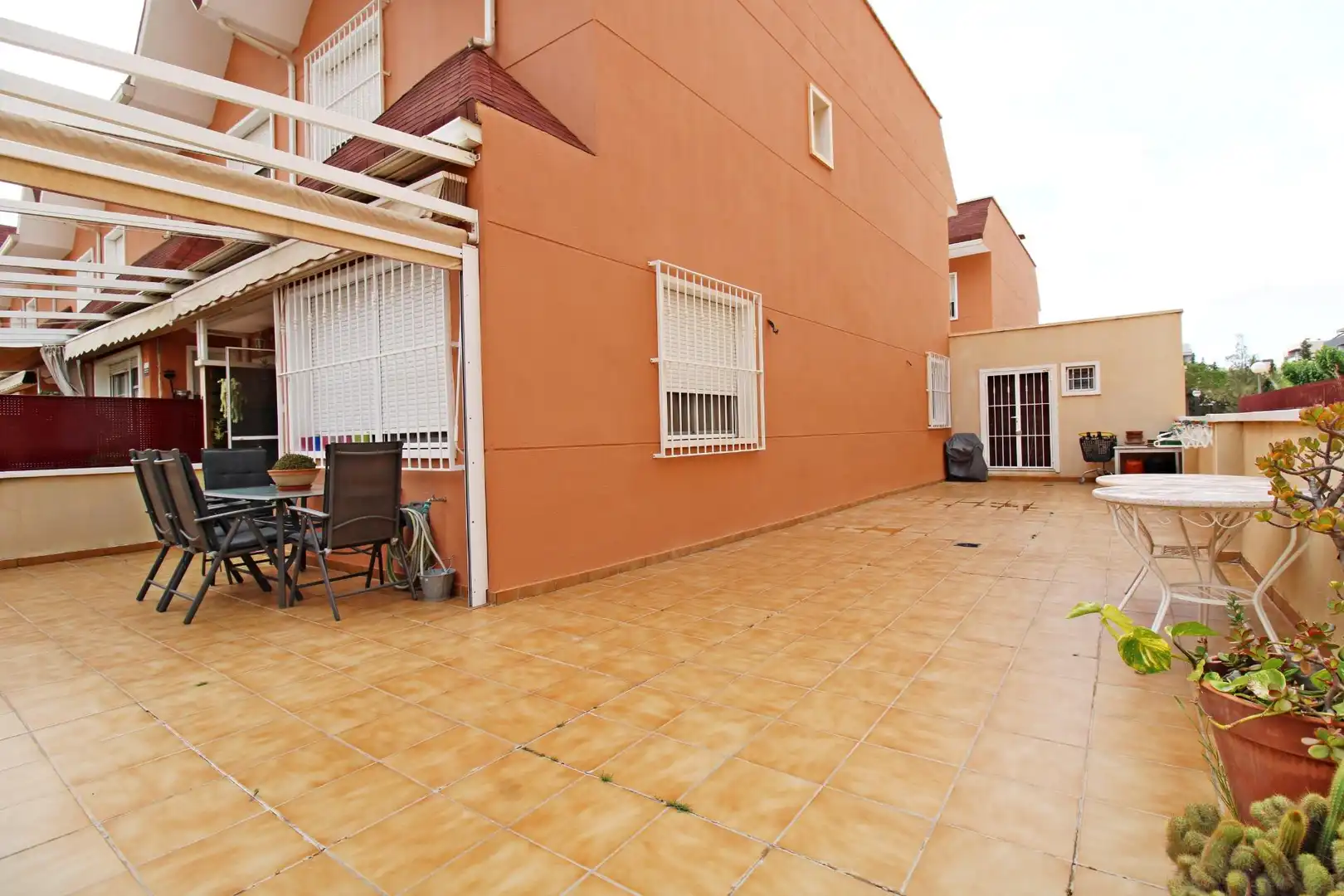 Terrassa de Casa o xalet en venda en Elche / Elx amb Calefacció, Jardí privat i Terrassa