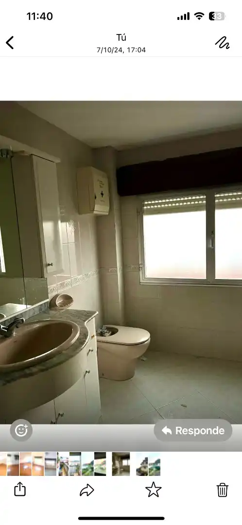 Baño de Ático en venta en Poio con Parquet, Trastero y Balcón