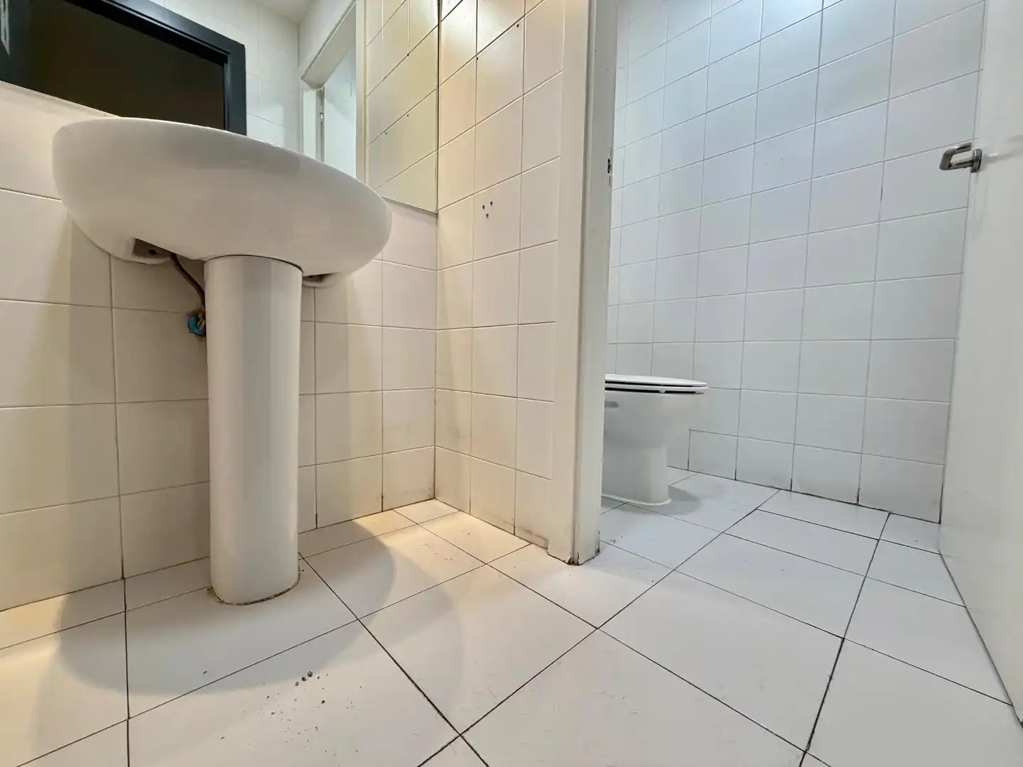 Baño de Local de alquiler en Seseña con Aire acondicionado
