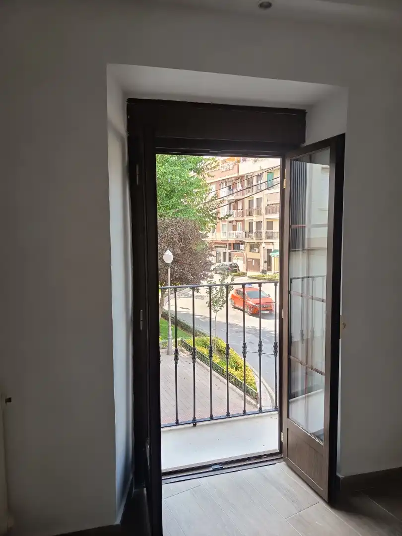Terrassa de Casa adosada en venda en Valdepeñas amb Balcó