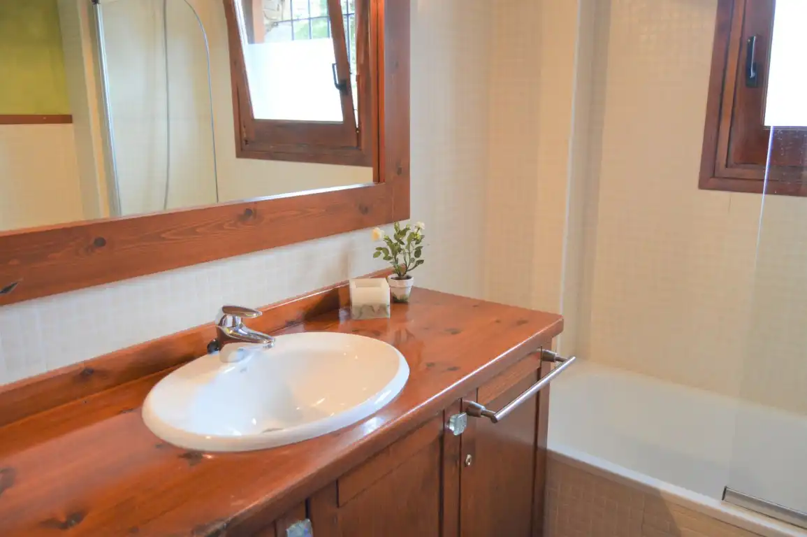 Bathroom of Apartments for rent in Puigcerdà  with Heating, Parquet flooring and Terrace