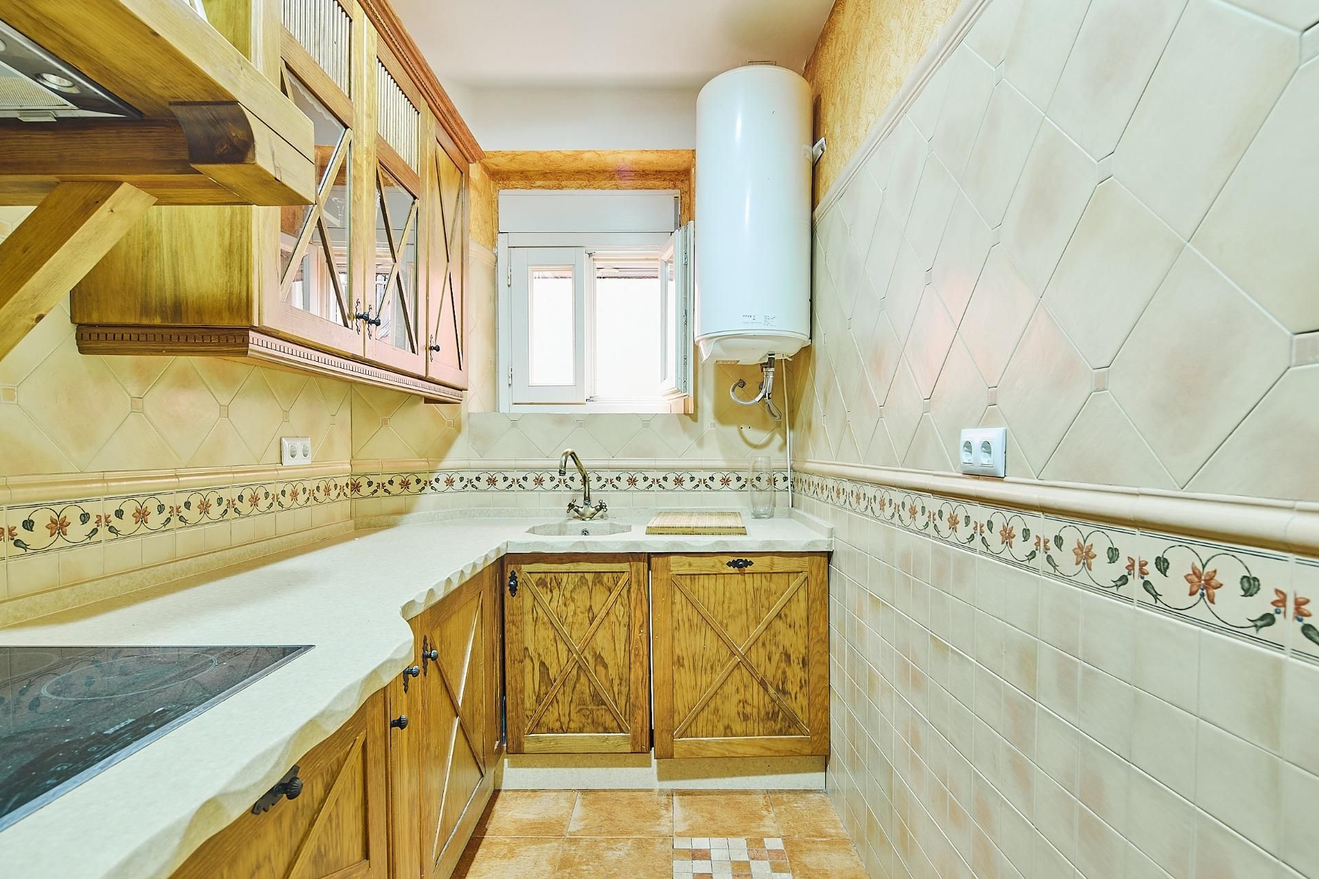 Kitchen of Flat for sale in  Cádiz Capital  with Air Conditioner, Storage room and Balcony