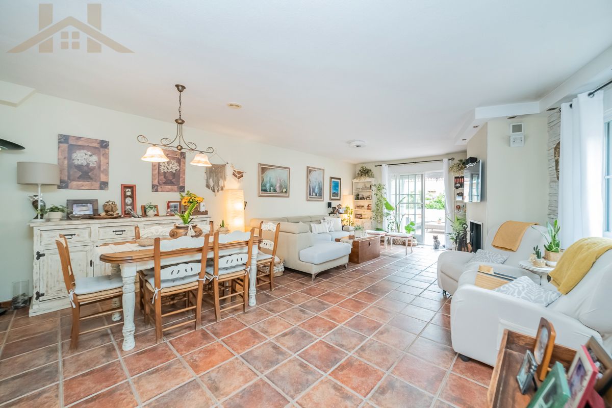 Living room of House or chalet for sale in Navalcarnero  with Air Conditioner, Heating and Private garden