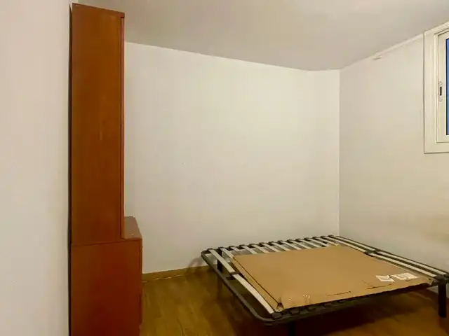 Habitación de Oficina en venta en Terrassa con Internet