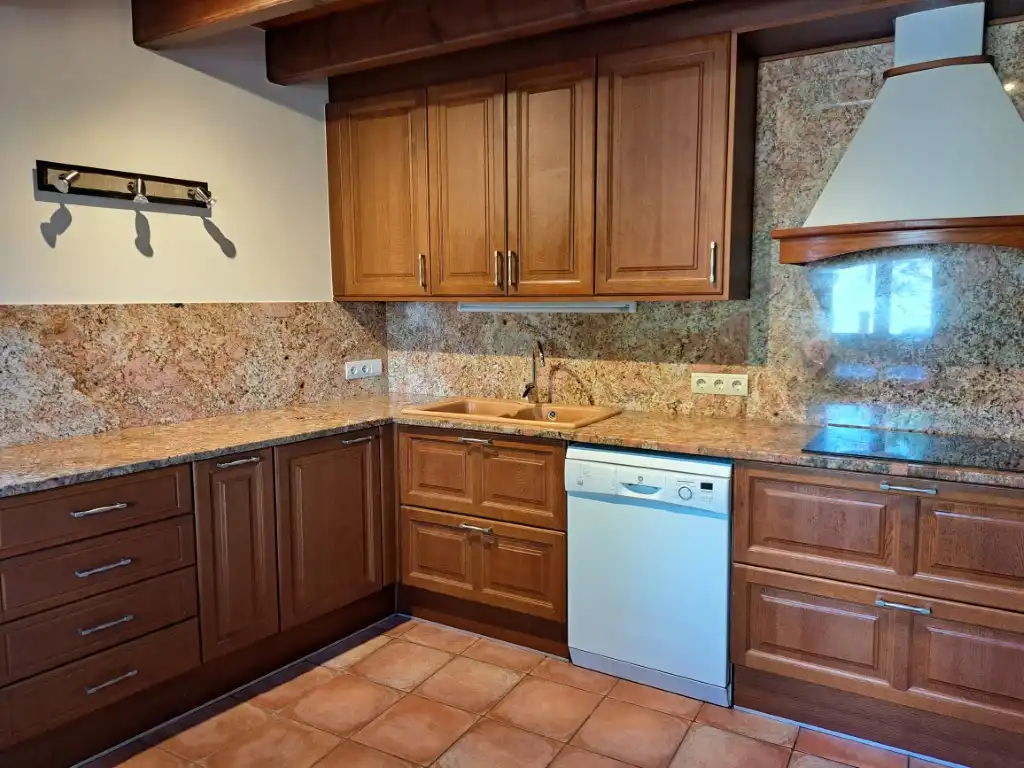 Houses for rent in Carrer Mossèn Cinto Verdaguer, 5, Das