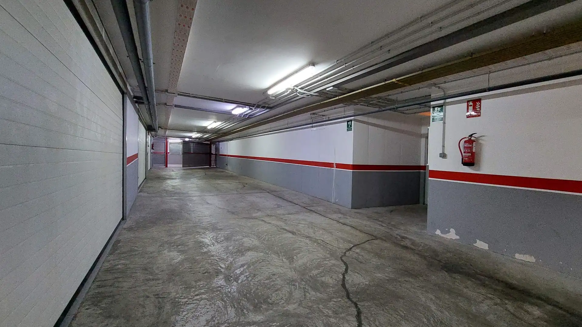 Parking de Casa adosada en venta en Salou con Aire acondicionado, Calefacción y Jardín privado