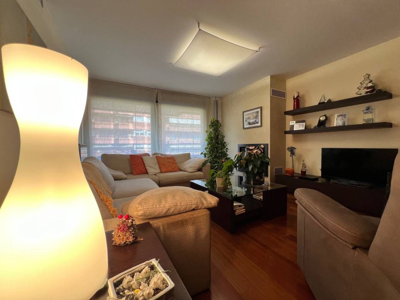Living room of Flat for sale in Manresa  with Air Conditioner, Heating and Parquet flooring
