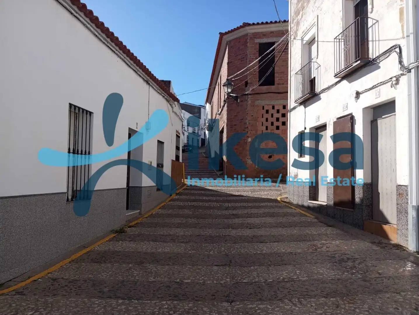 Vista exterior de Casa adosada en venta en Calera de León