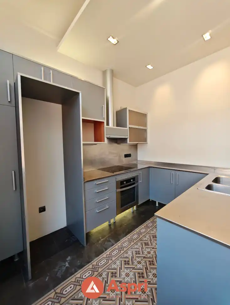 Kitchen of Flat for rent in Barcelona  with Air Conditioner, Private garden and Terrace