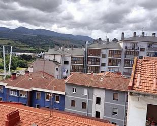 Vista exterior de Pis en venda en Santurtzi  amb Terrassa