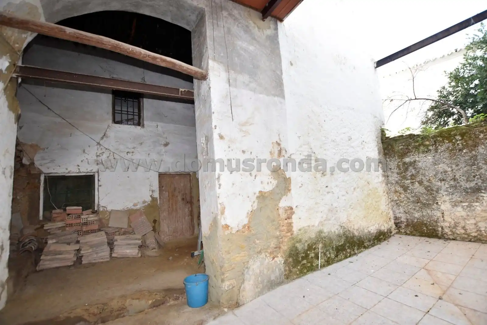 Vista exterior de Casa o xalet en venda en Ronda amb Calefacció i Balcó