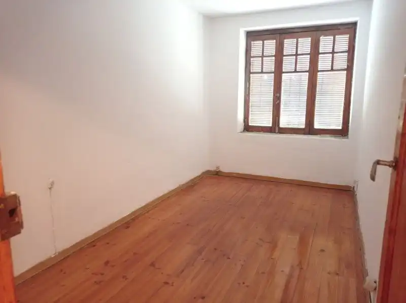 Dormitori de Edifici en venda en Tineo
