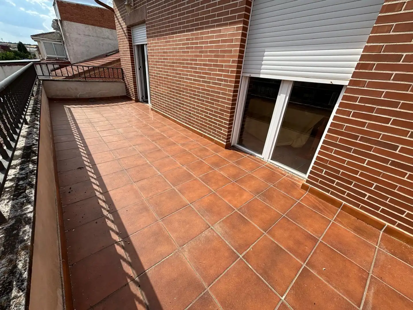 Terrassa de Casa adosada en venda en Azuqueca de Henares amb Calefacció, Jardí privat i Terrassa
