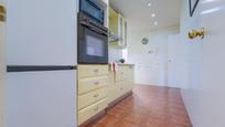 Kitchen of Flat for sale in Tomares  with Air Conditioner, Private garden and Parquet flooring