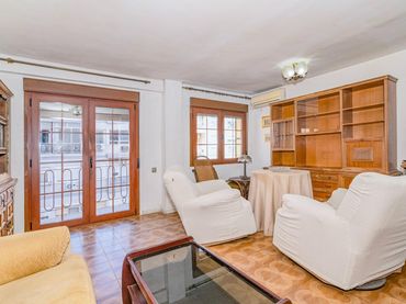 Piso con ascensor en venta en Calle Almería 1