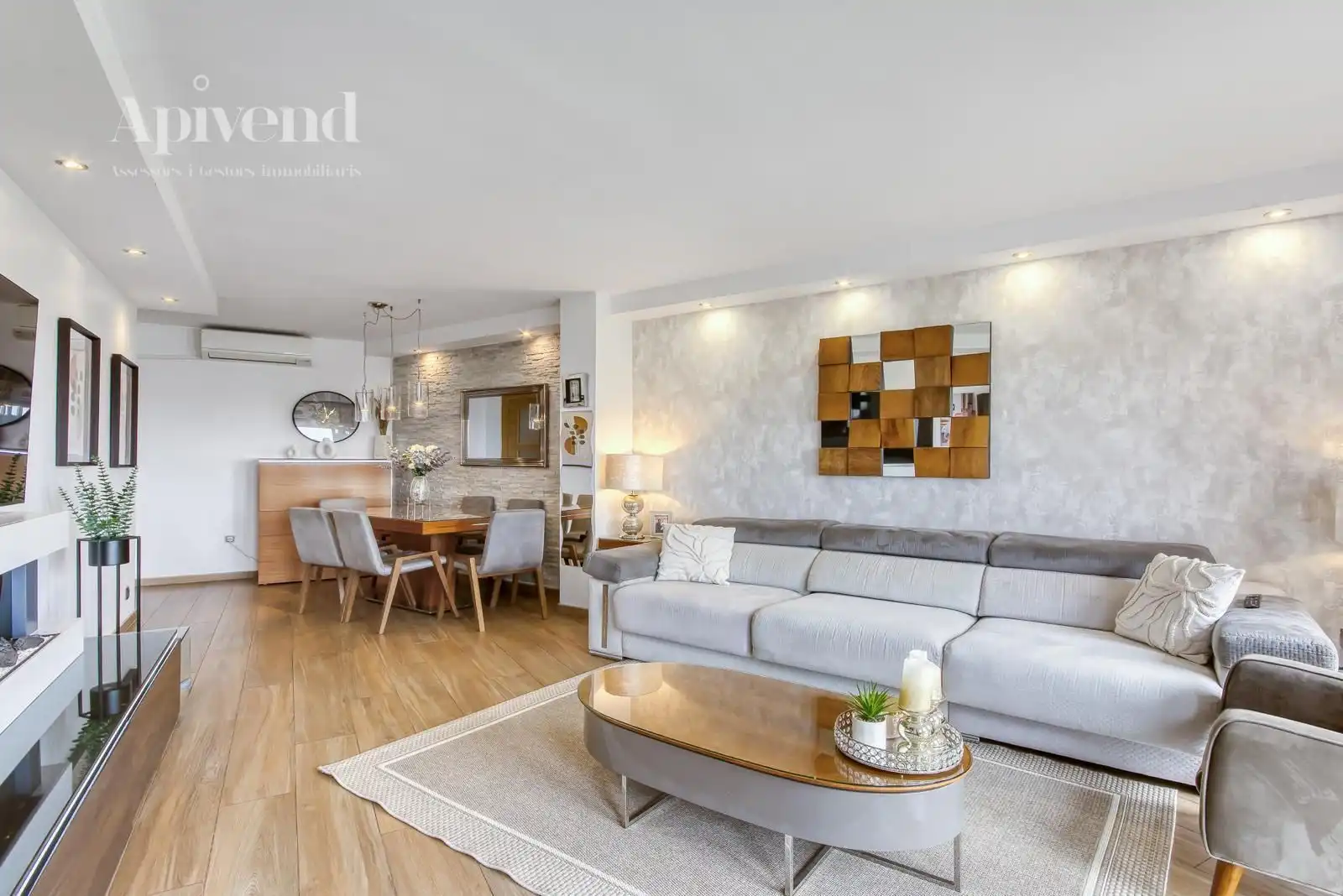 Living room of Flat for sale in Figueres  with Air Conditioner and Terrace