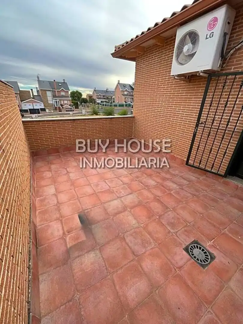 Chalet con piscina en venta en Calle Madeira 17, imagen 31