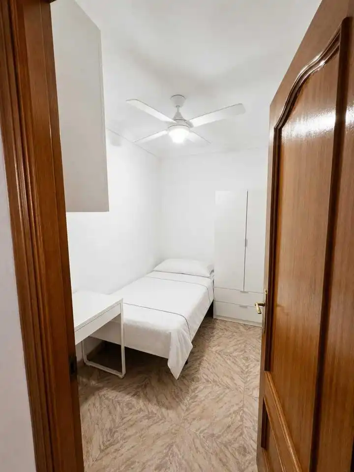 Dormitori de Casa o xalet de lloguer en Coín amb Aire condicionat, Terrassa i Moblat