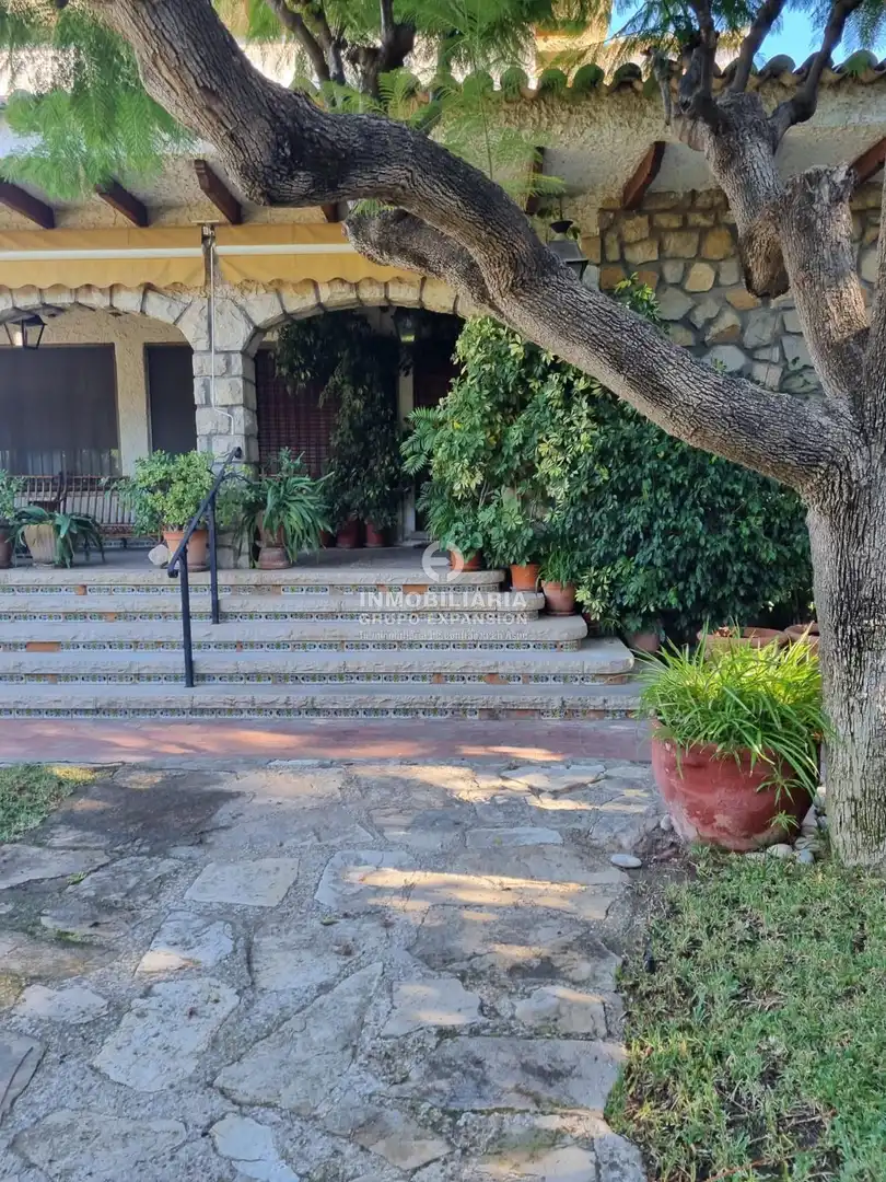 Vista exterior de Casa o chalet en venta en Alicante / Alacant con Jardín privado, Terraza y Trastero