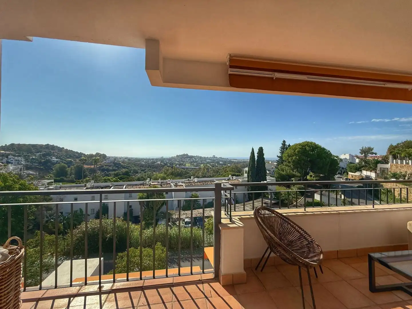 Exterior view of Flat for rent in Benahavís  with Air Conditioner, Storage room and Furnished