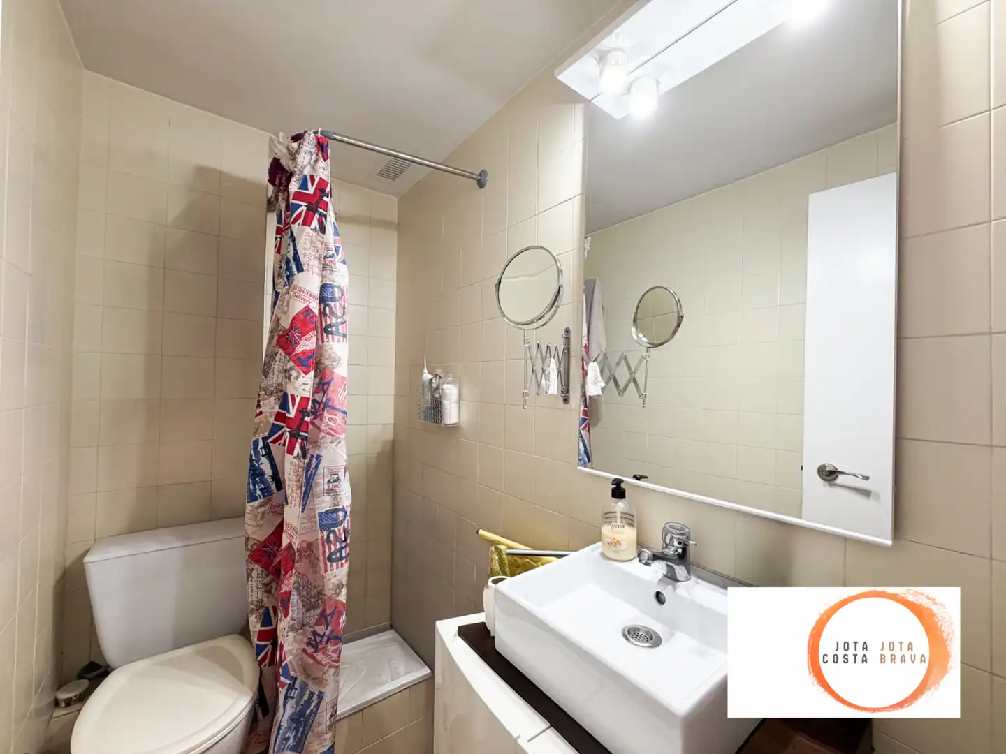 Baño de Piso en venta en Girona con Aire acondicionado, Calefacción y Trastero