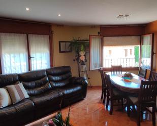 Wohnzimmer von Dachboden zum verkauf in Collsuspina mit Heizung, Terrasse und Abstellraum