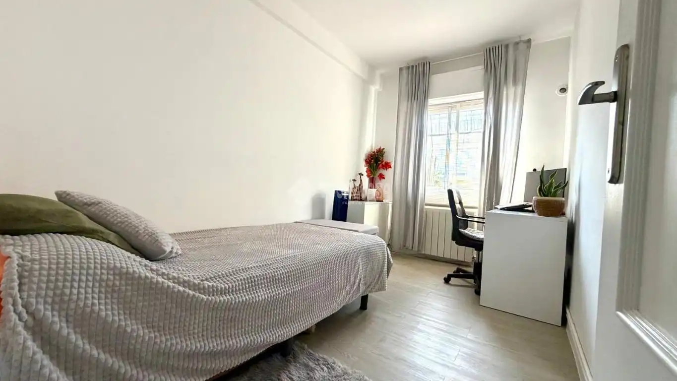 Habitación de Piso en venta en Madrid