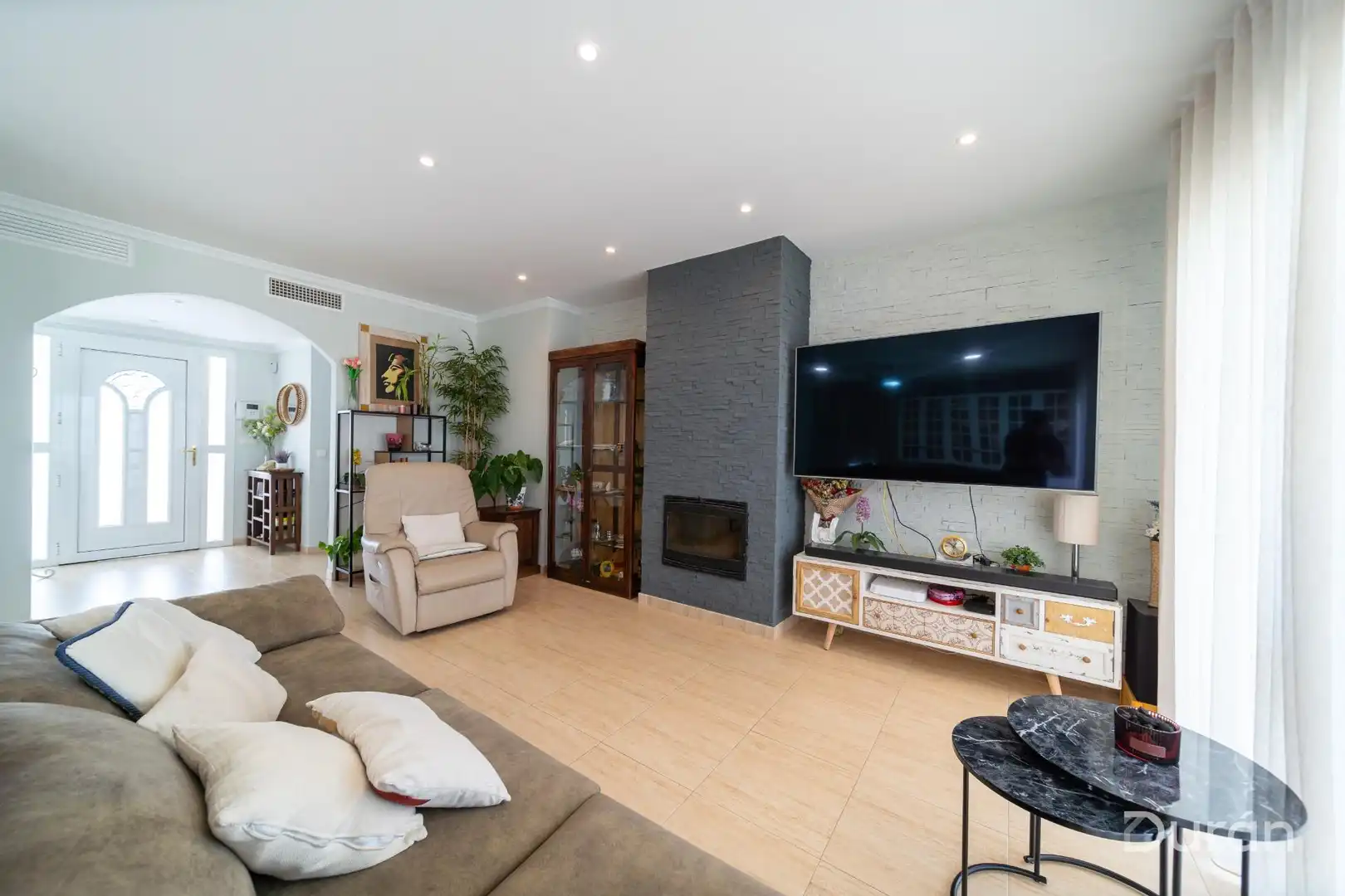Sala de estar de Casa o chalet en venta en El Ejido con Aire acondicionado, Jardín privado y Terraza
