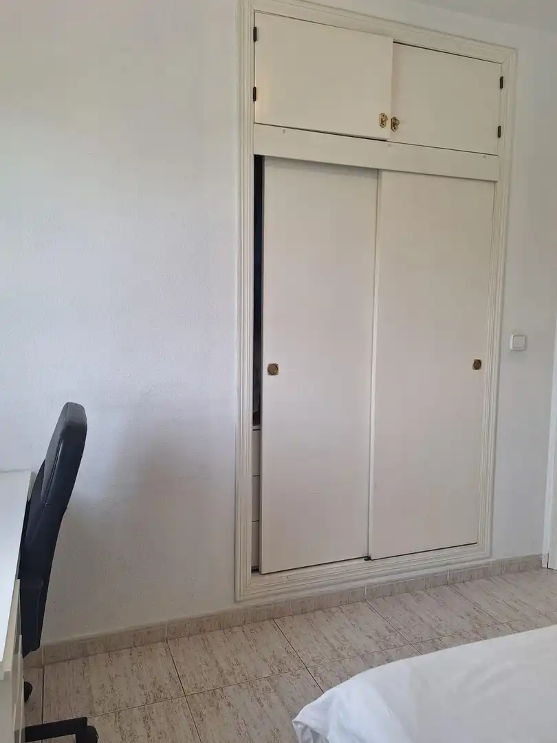 Dormitori de Casa adosada de lloguer en Murcia amb Aire condicionat, Terrassa i Moblat