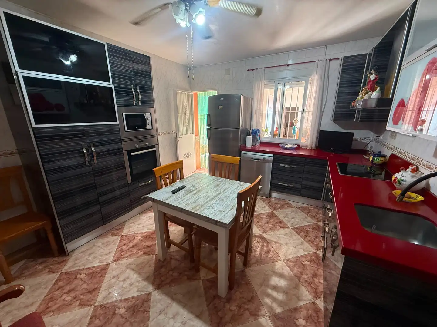 Cocina de Casa o chalet en venta en Láchar con Aire acondicionado, Calefacción y Jardín privado