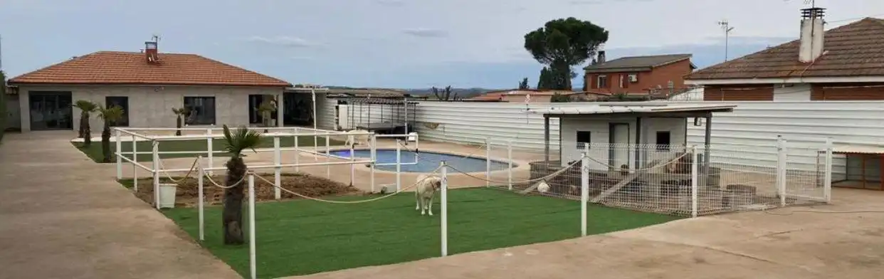 Piscina de Casa o chalet en venta en Yuncler