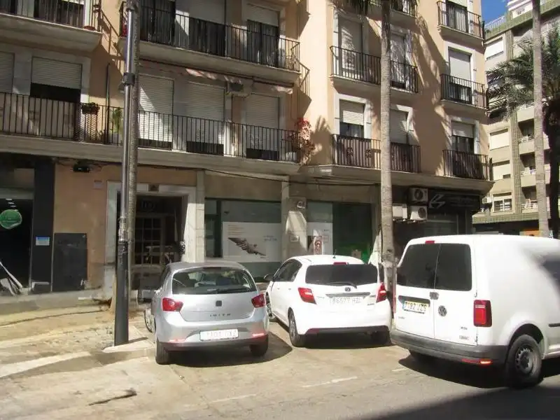 Locale commerciale in vendita a Zona Avenida al Vedat