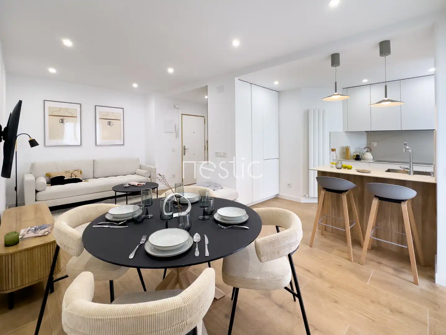 Menjador de Apartament de lloguer en Madrid amb Aire condicionat, Calefacció i Terrassa