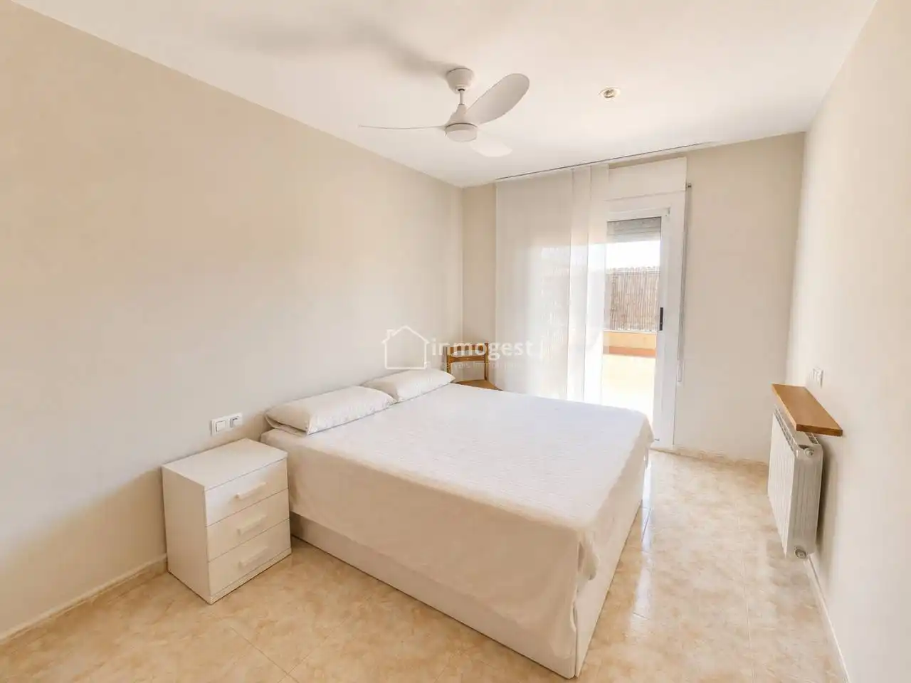 Habitación de Ático en venta en Salt con Calefacción y Terraza