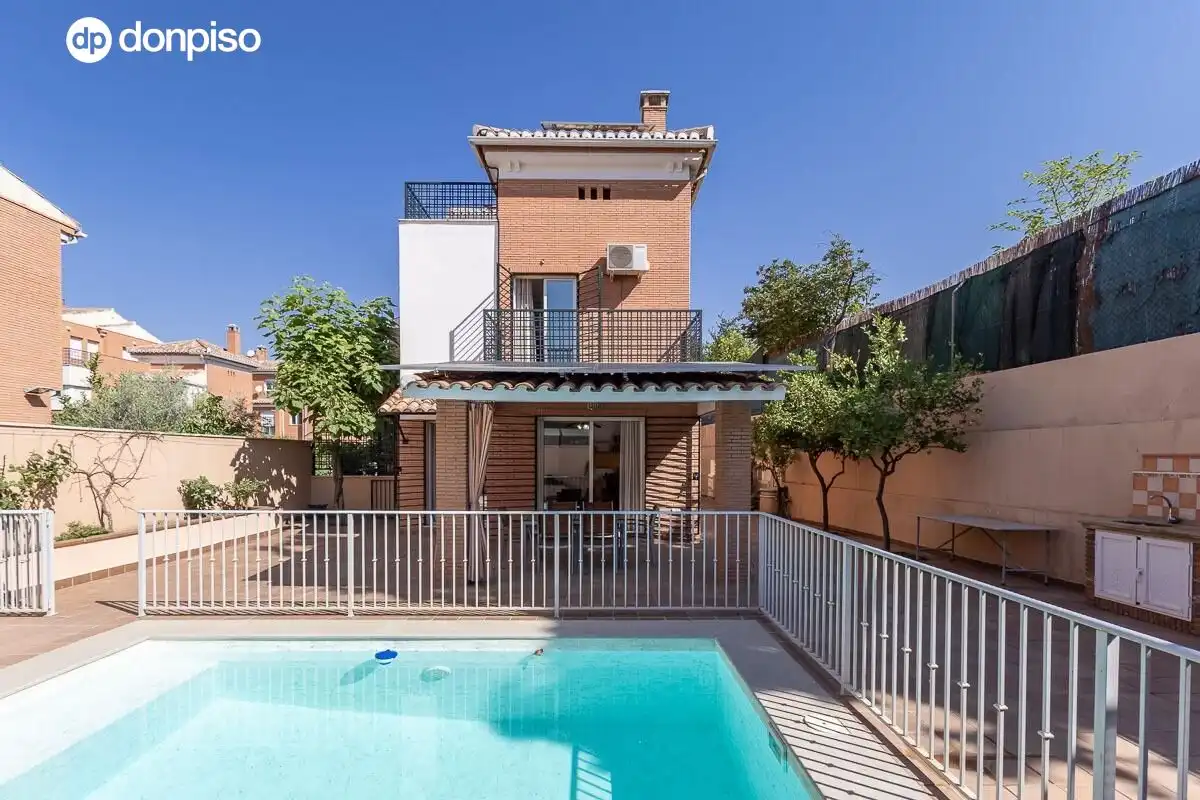Haus mit Terrasse zum Verkauf in Calle LIMA, imagen 2