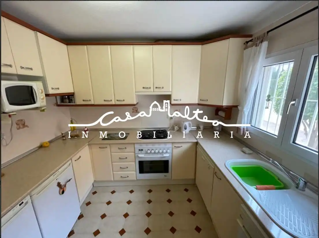 Cocina de Casa o chalet en venta en La Nucia con Aire acondicionado, Jardín privado y Trastero