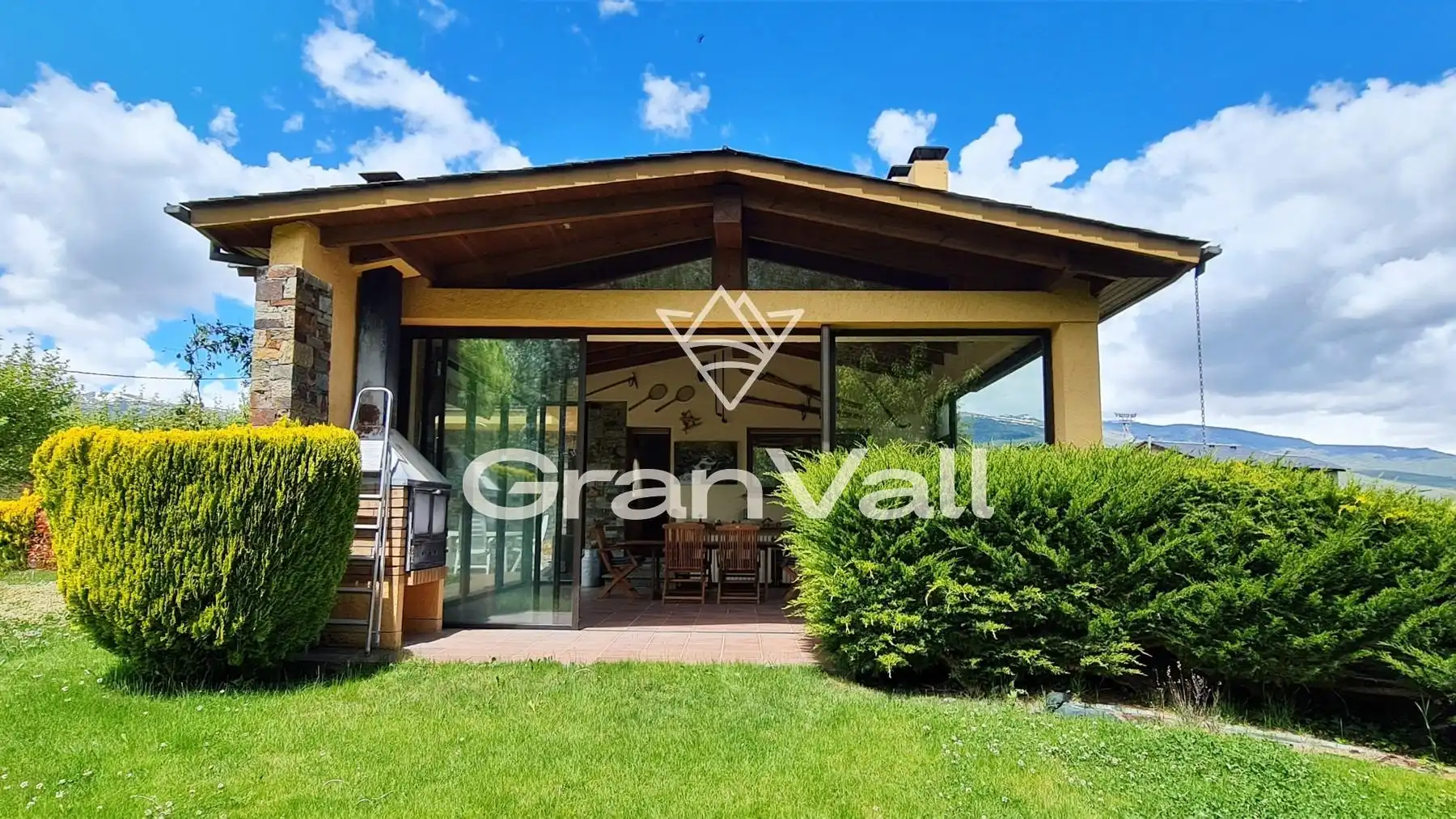 Terraza de Casa o chalet en venta en Puigcerdà con Calefacción, Jardín privado y Terraza
