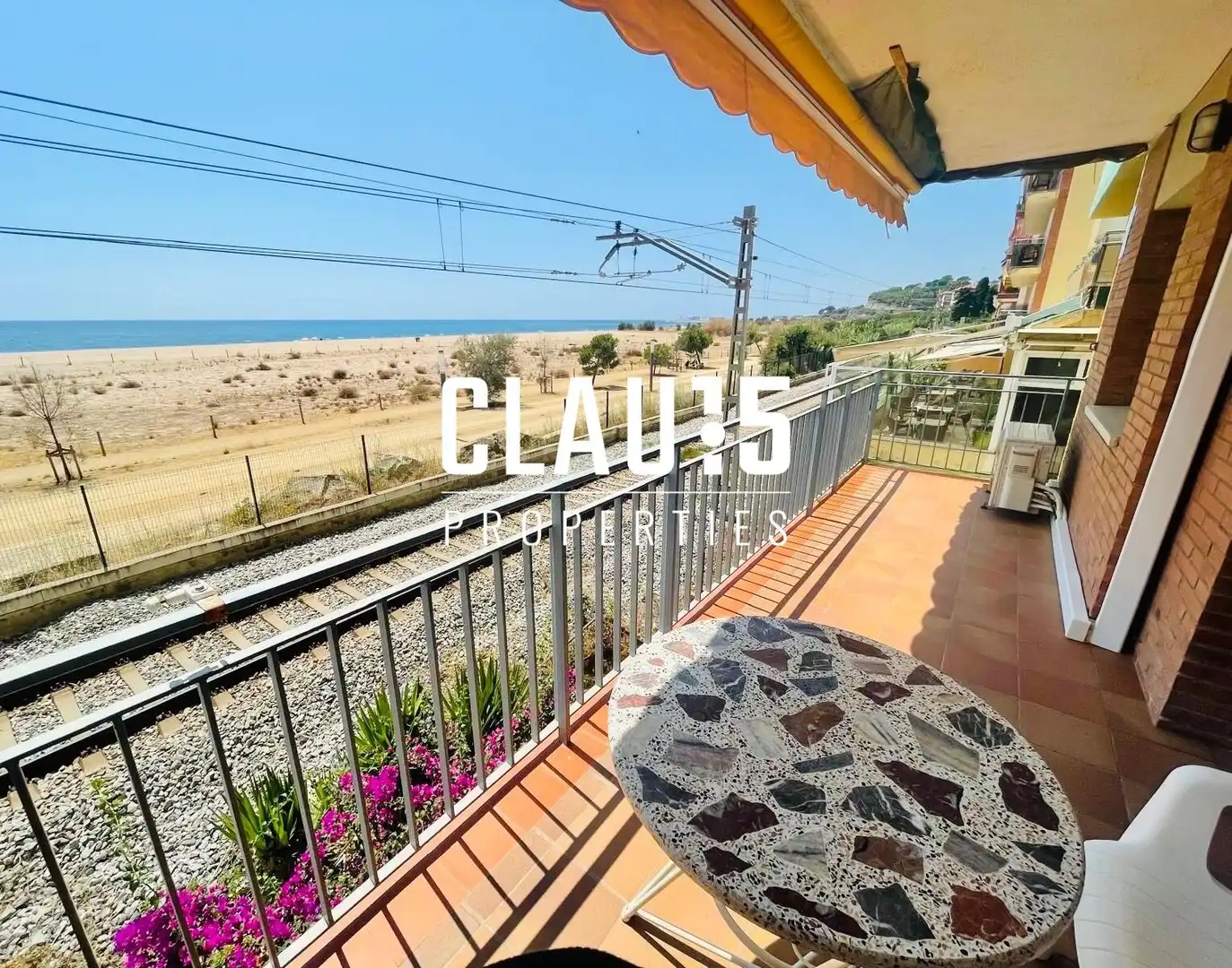 Exterior view of Flat for sale in Canet de Mar  with Heating, Balcony and Alarm