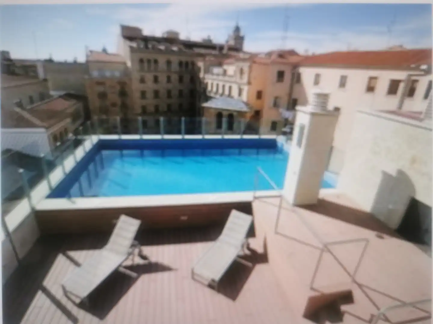 Schwimmbecken von Wohnungen zur Miete in Salamanca mit Klimaanlage, Heizung und Parkett