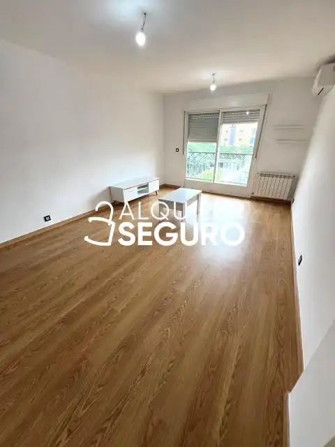 Habitación de Piso de alquiler en Valdemoro con Aire acondicionado, Calefacción y Terraza